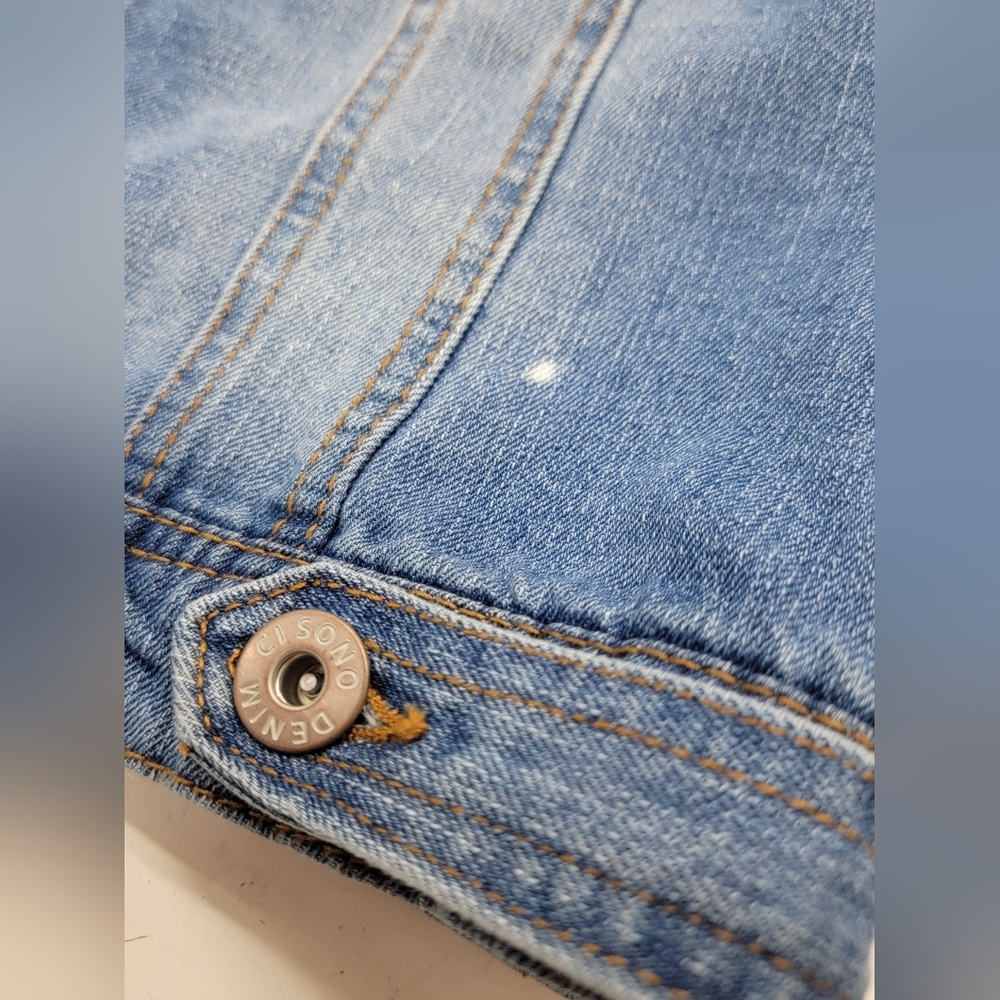 **SOLD*******Bohemian Vibe Denim Jacket With Floral Bell Sleeves Upcycled Retro - Picture 10 of 11